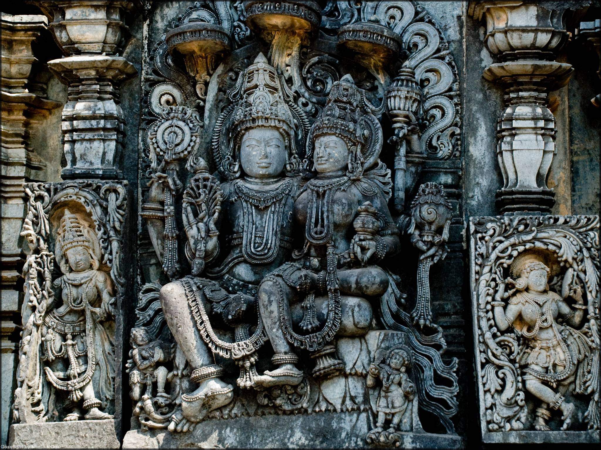 statue of Lord Vishnu and his consort goddess, Lakshmi