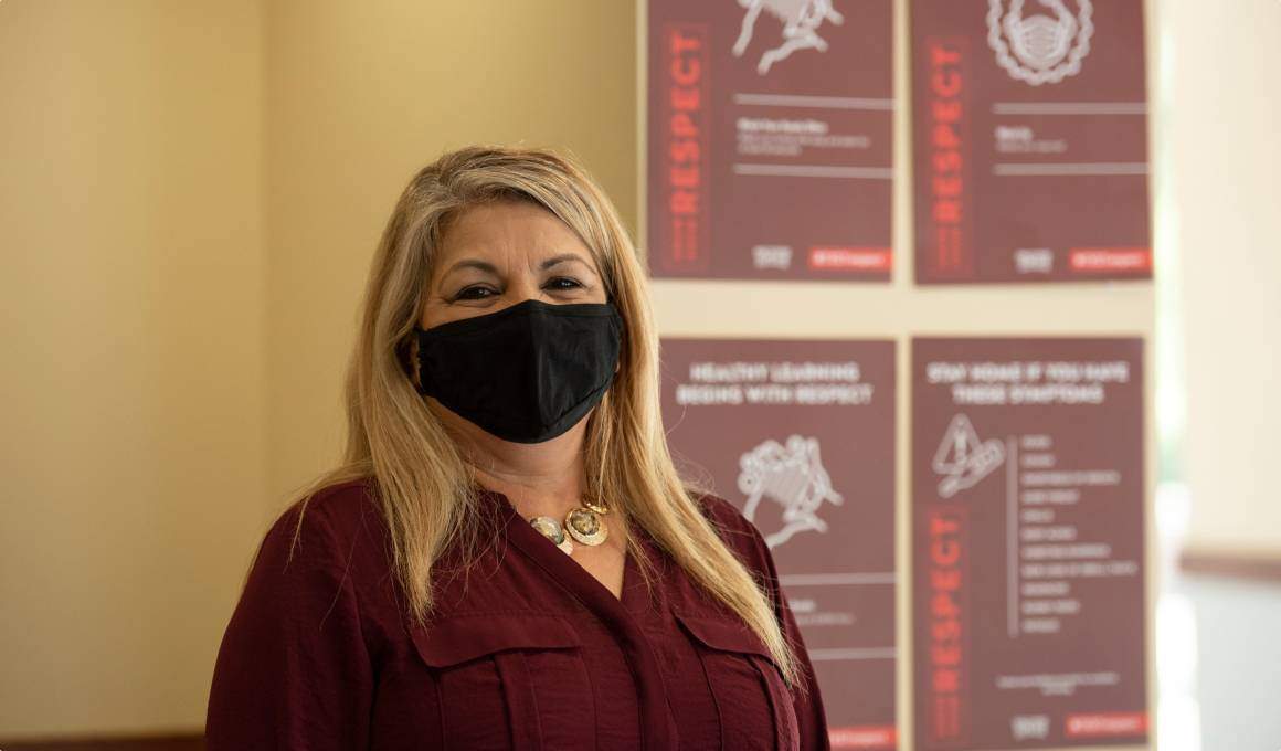 texas state staff member wearing mask