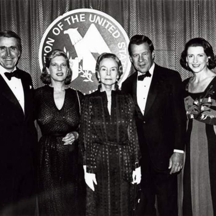 l-r) Henry and Jessica Catto (Jessica is Bill Hobby’s sister); their mother, Oveta Culp Hobby;  Bill and Diana Hobby