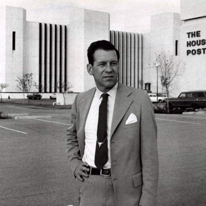 Bill Hobby in front of Houston Post Building 