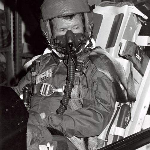 Bill Hobby getting ready to fly in an F-16