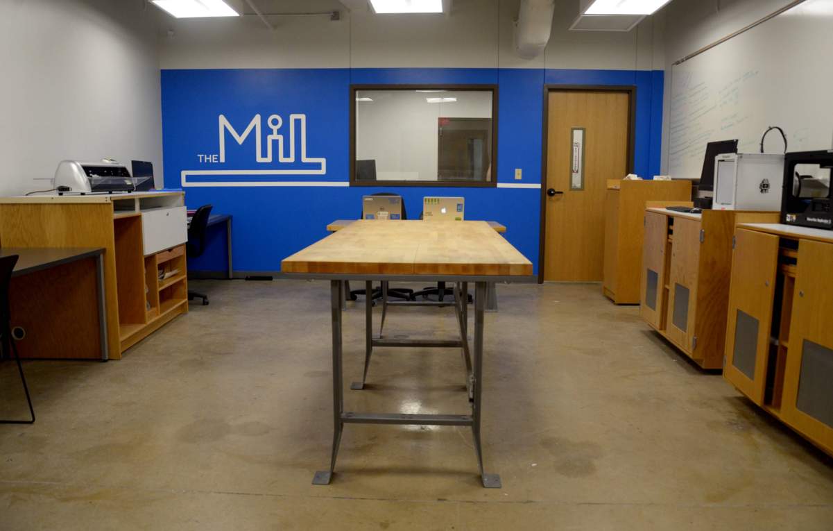 MIL lab with tables and machines