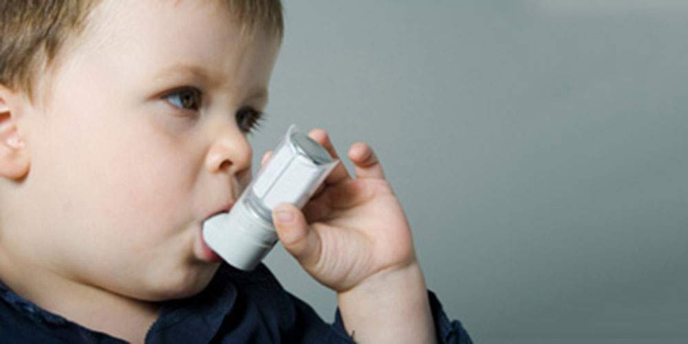 Child using an inhaler