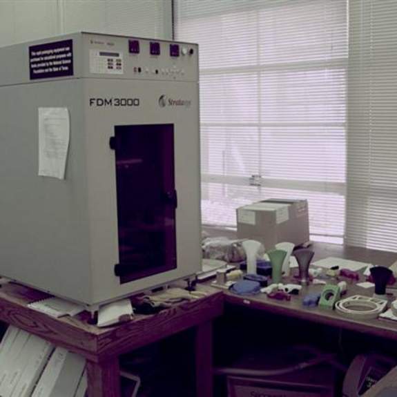 Image, 3D printer, model FDM 3000.