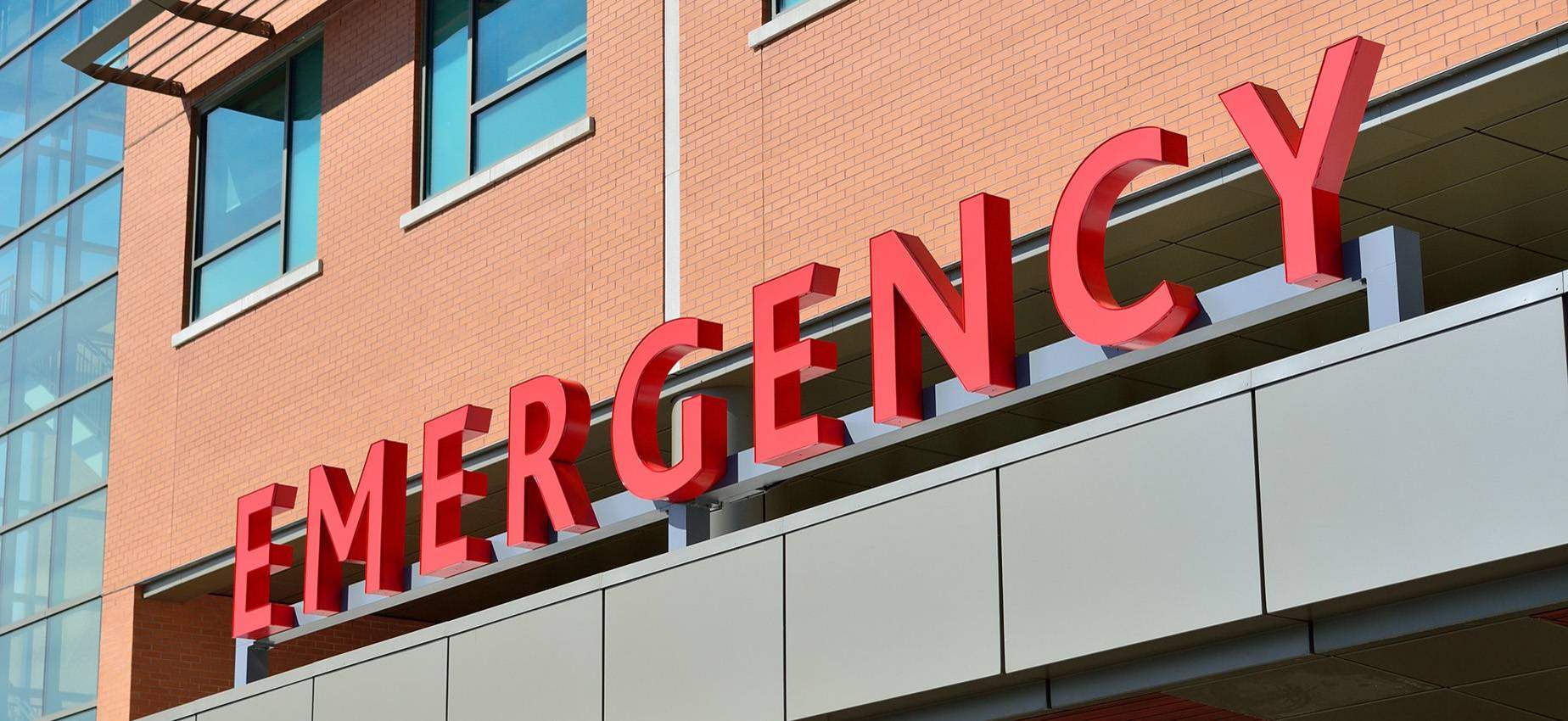 photo of emergency sign at hospital