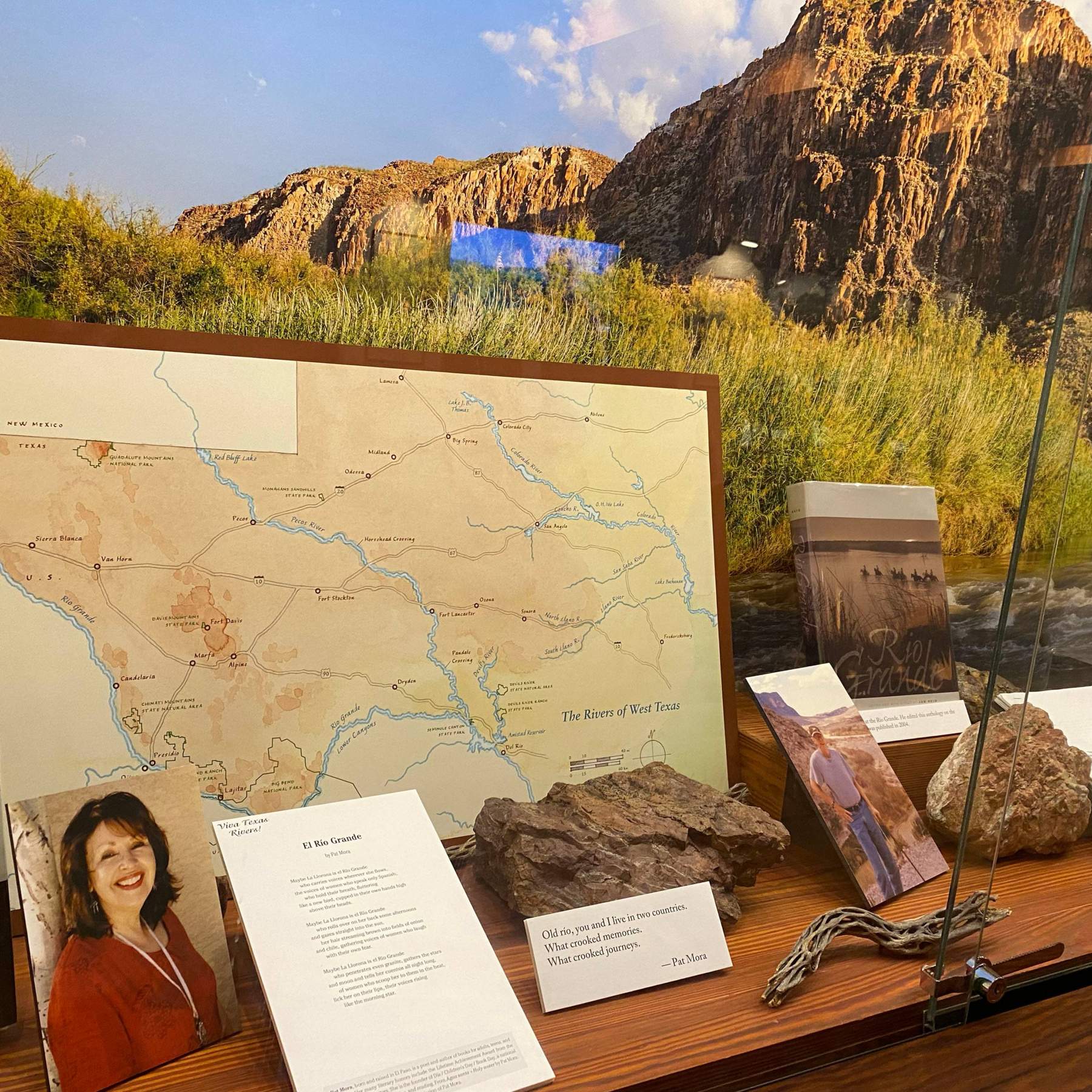 exhibition case depicting Rio Grande writings