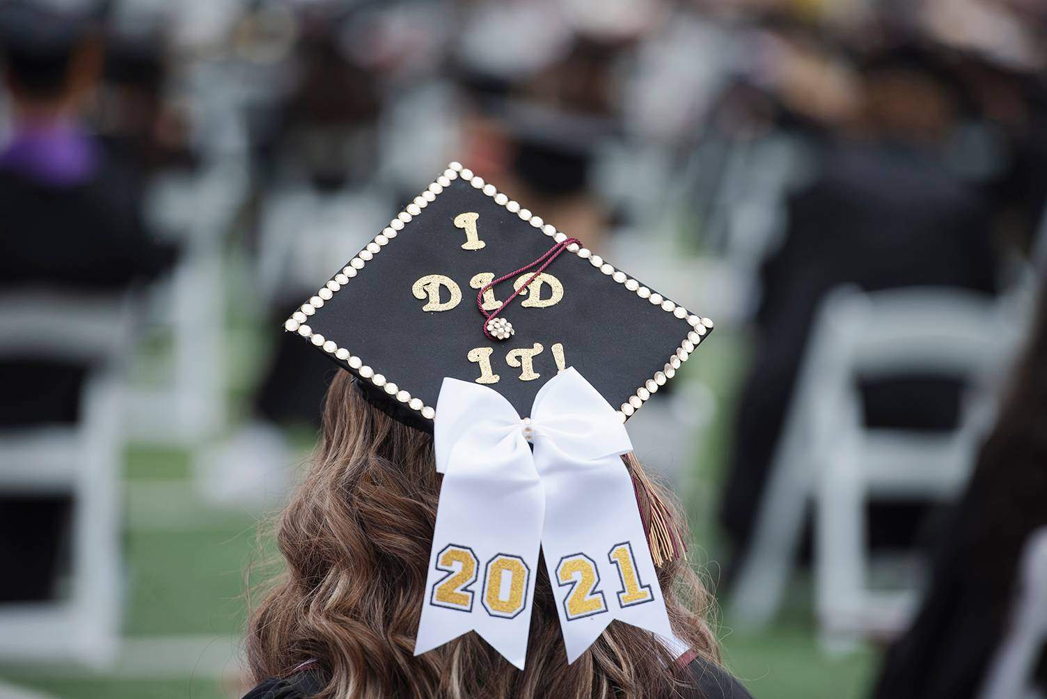 graduation cap reading "i did it! 2021"
