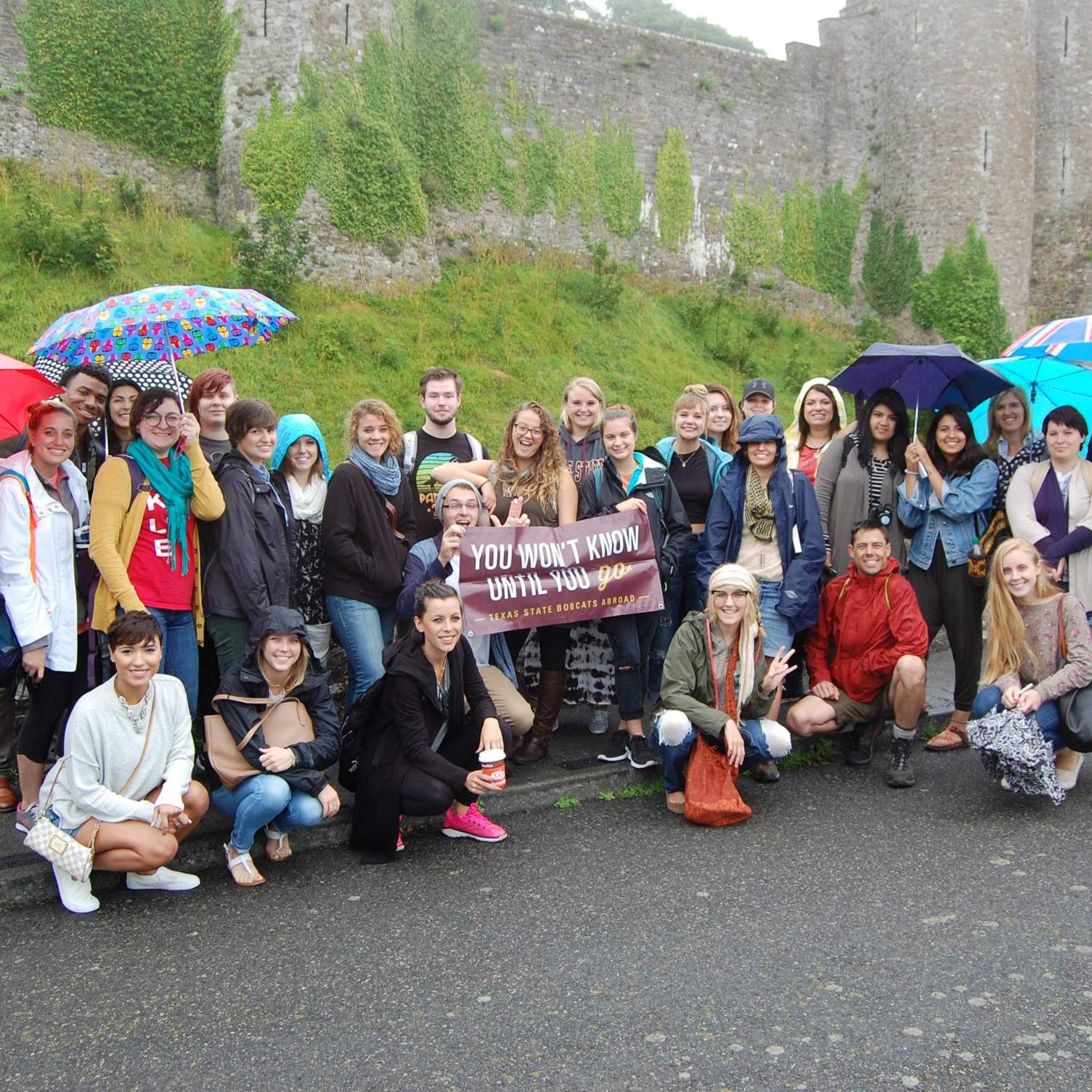 Summer 2015 Canterbury Students in front of Dover Castle