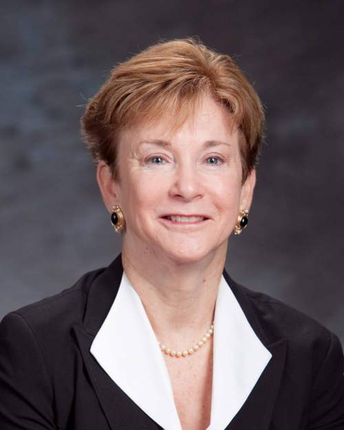Dr. Barbara Breier headshot